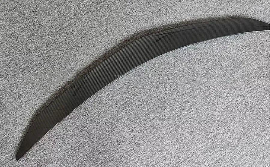 Lamborghini Urus Real Carbon Fiber Middle Rear Wing (Tail Fin Spoiler)